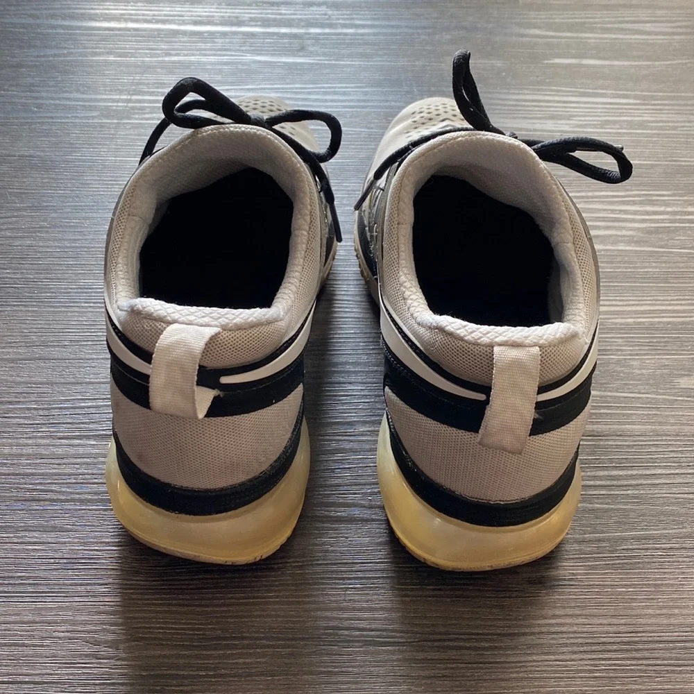 Nike Air Max Shoes - Picture 4 of 5